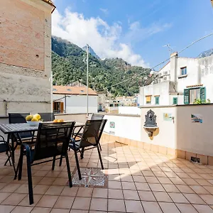 Ziro House Apartment